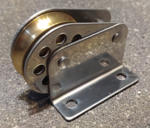 Blok zwrotny pionowy z rolką mosiężną